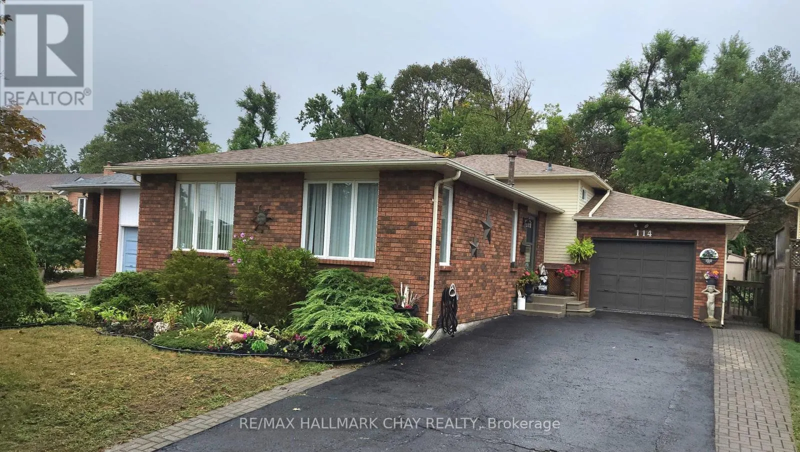 114 CHIEFTAIN CRESCENT