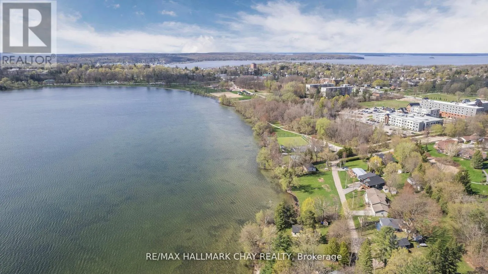 4 LAKESHORE ROAD