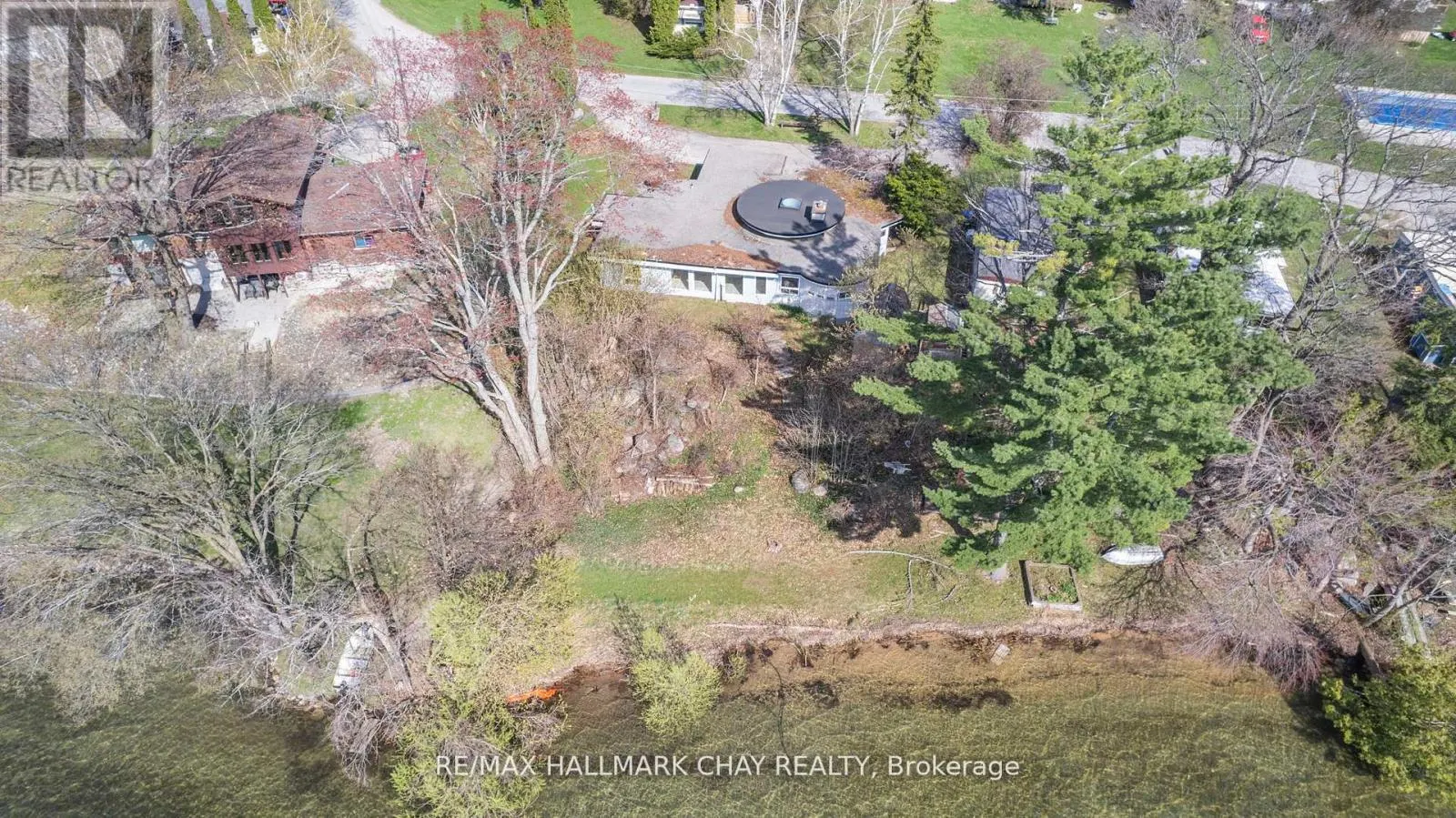 4 LAKESHORE ROAD