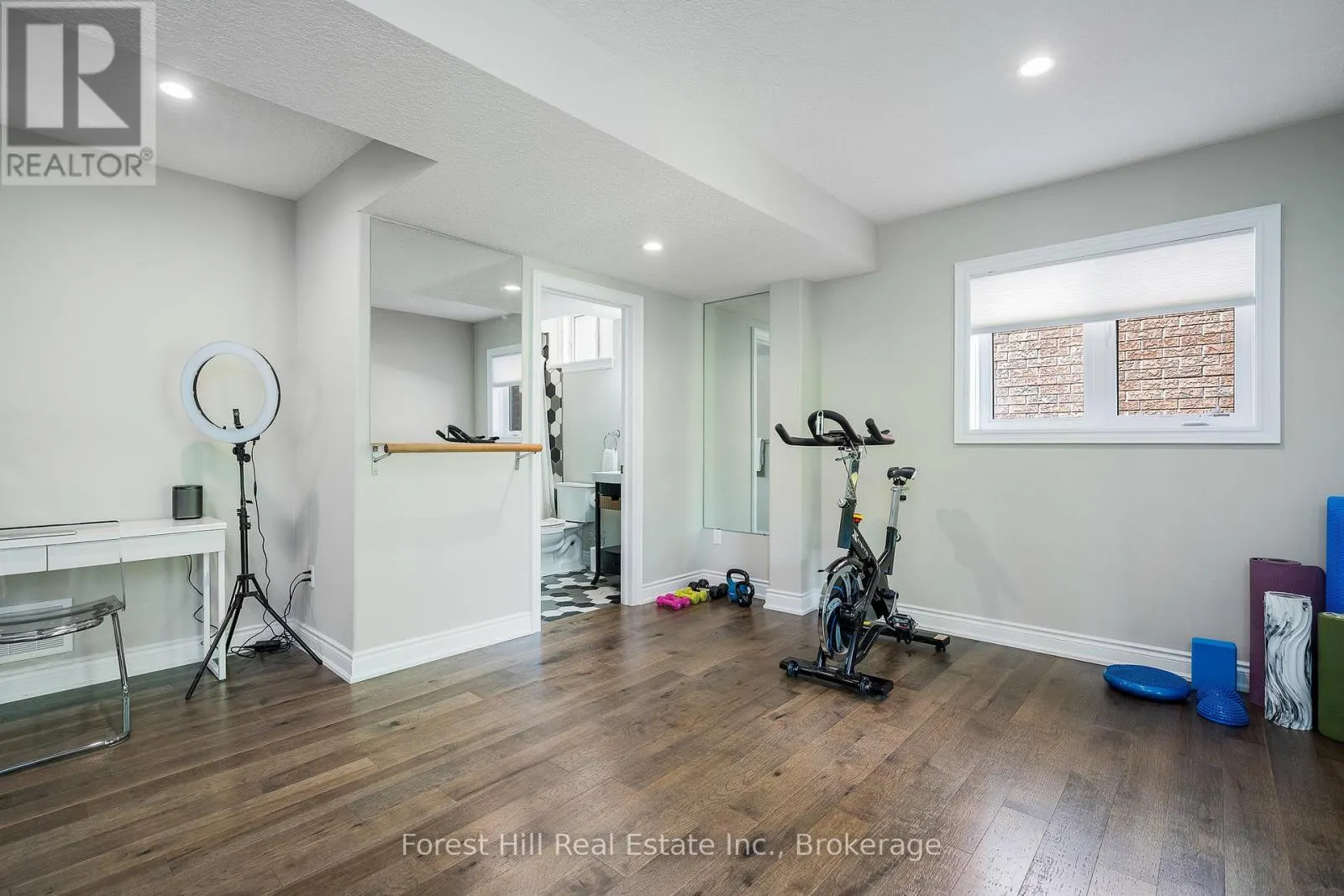 21 MARTA CRESCENT