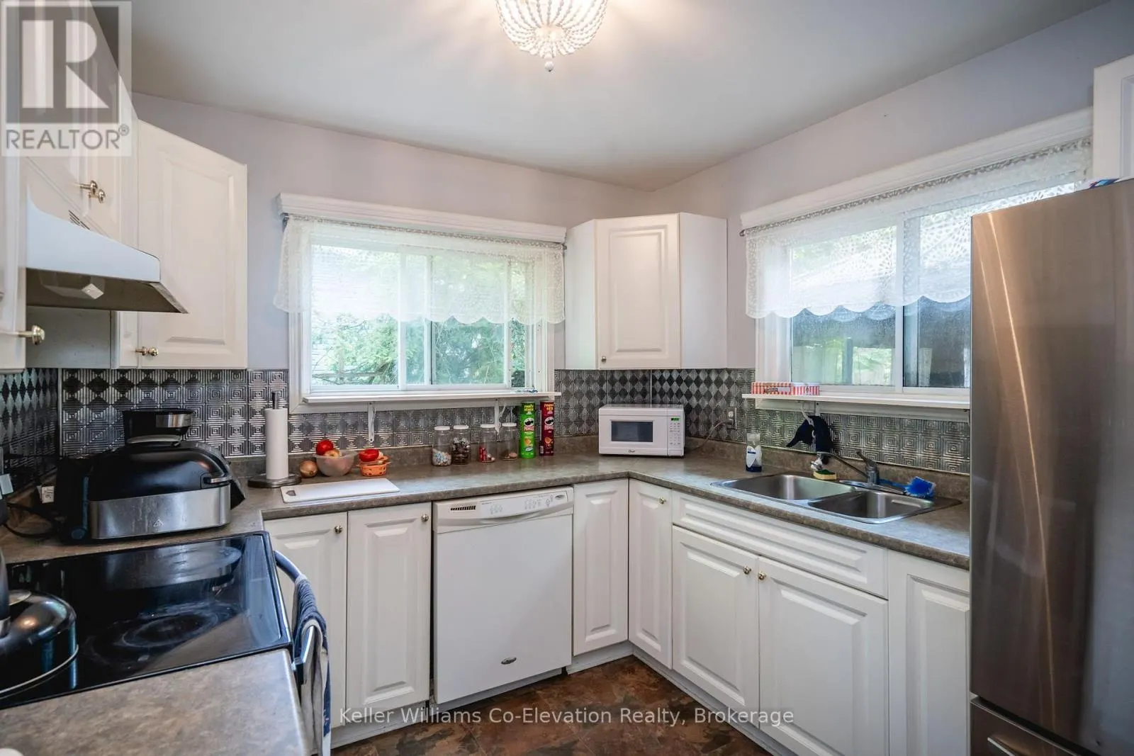 137 OLIVER DRIVE