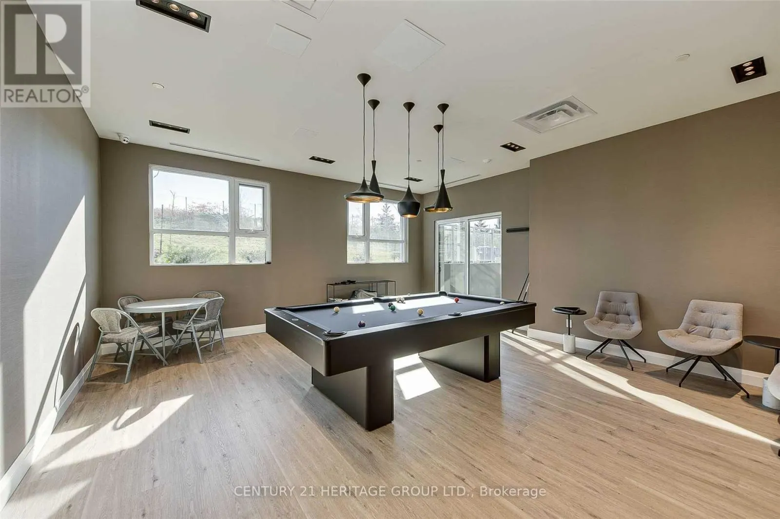 808 - 58 LAKESIDE TERRACE