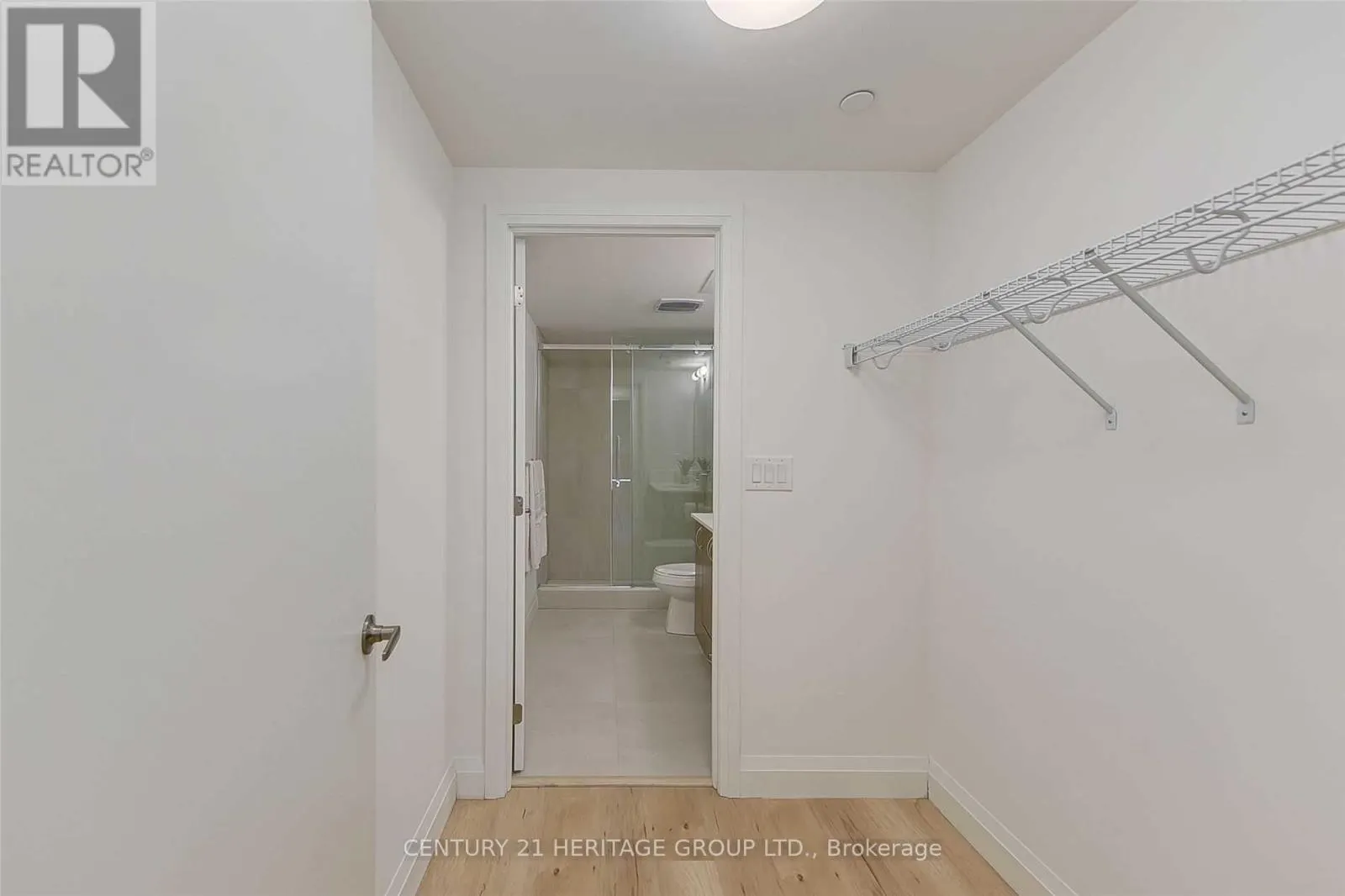 808 - 58 LAKESIDE TERRACE