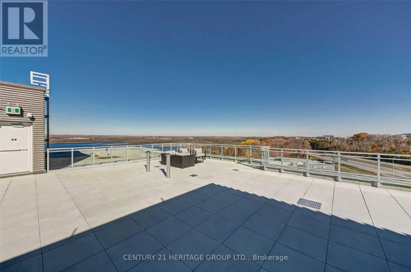808 - 58 LAKESIDE TERRACE