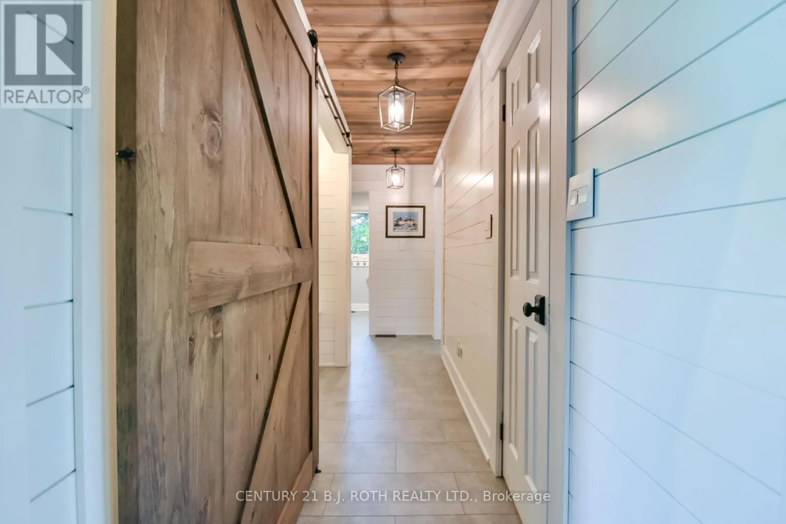 39 JODIES LANE