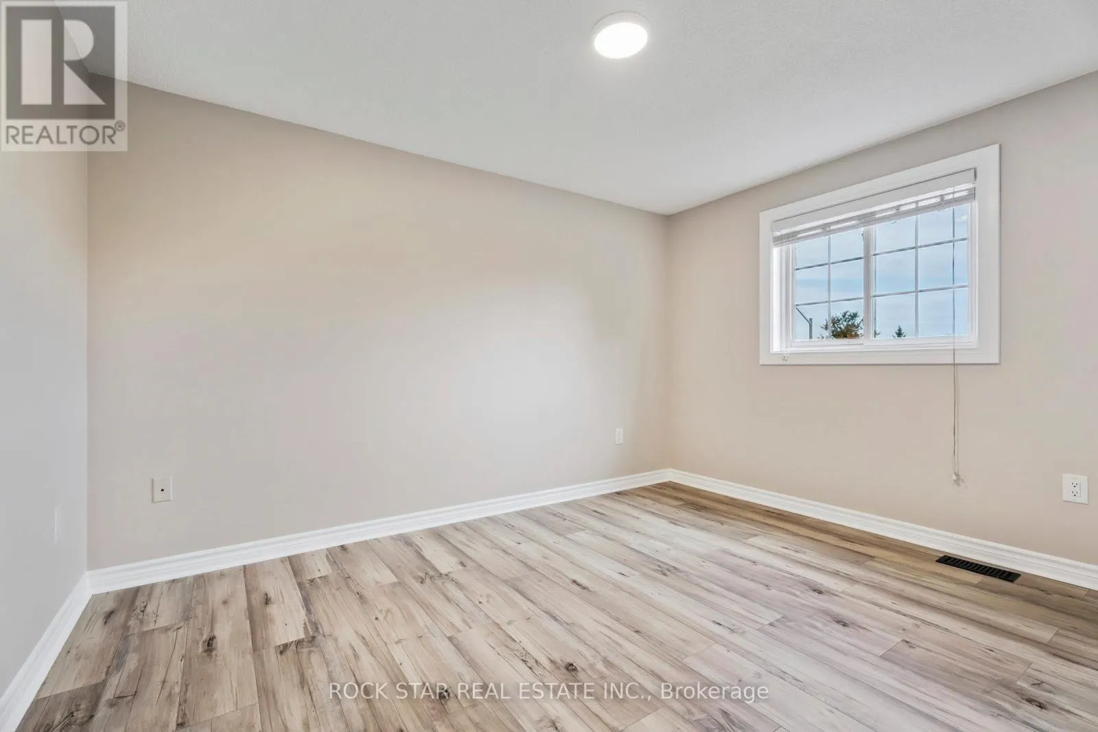 8 GINGER DRIVE