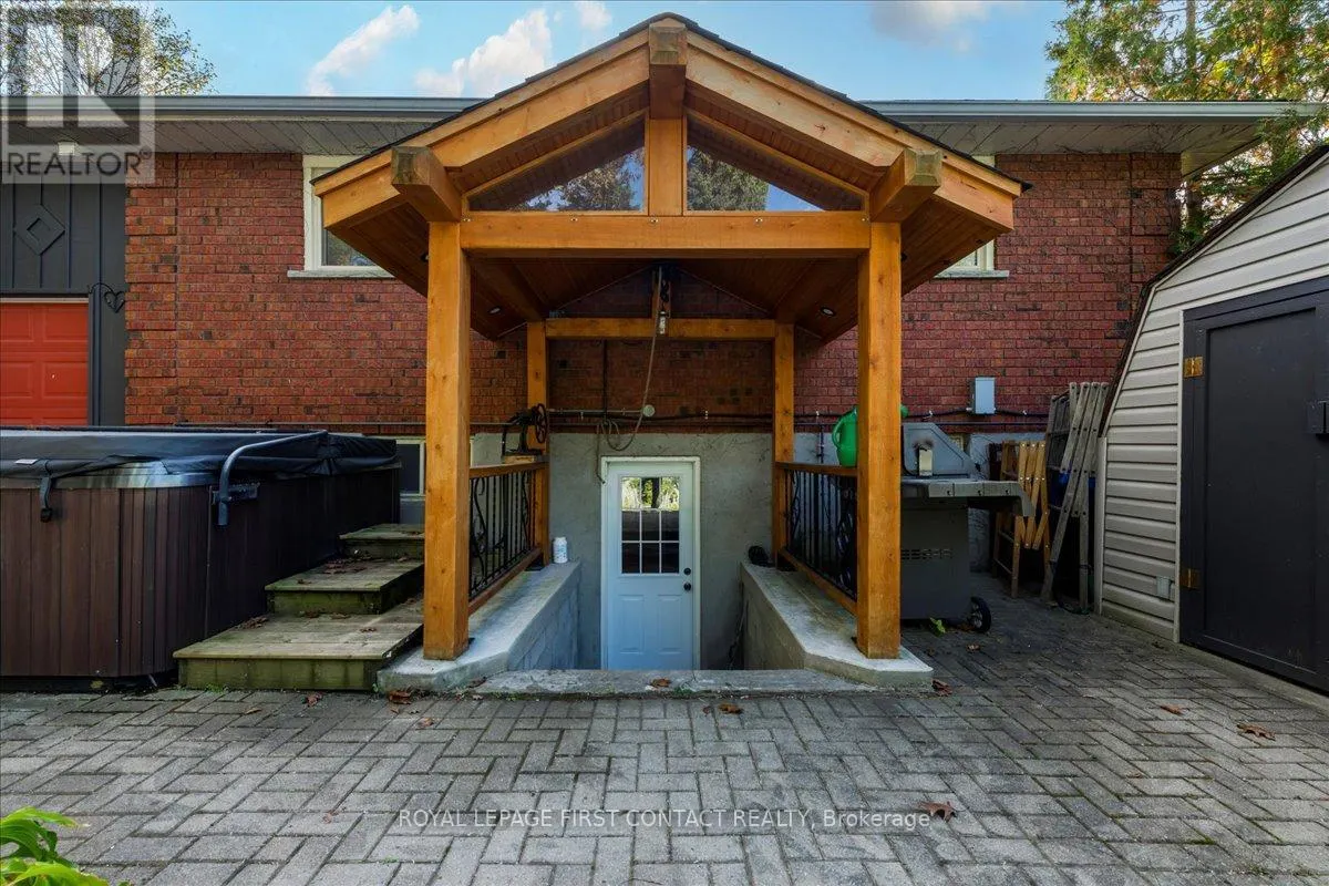 32 SPRINGHOME ROAD