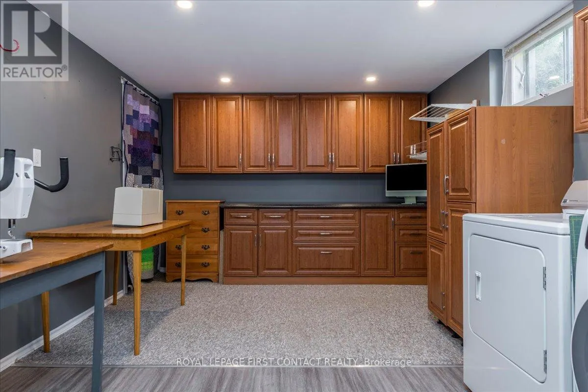32 SPRINGHOME ROAD