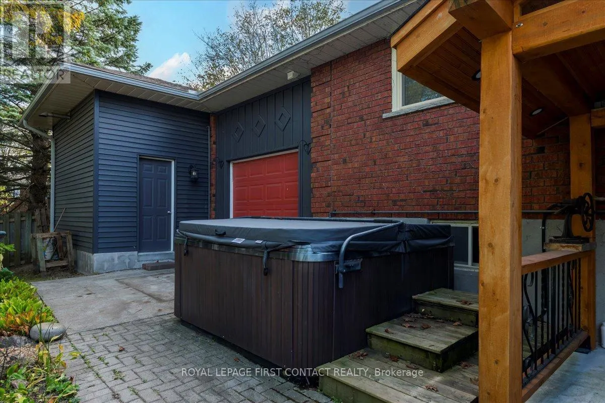 32 SPRINGHOME ROAD