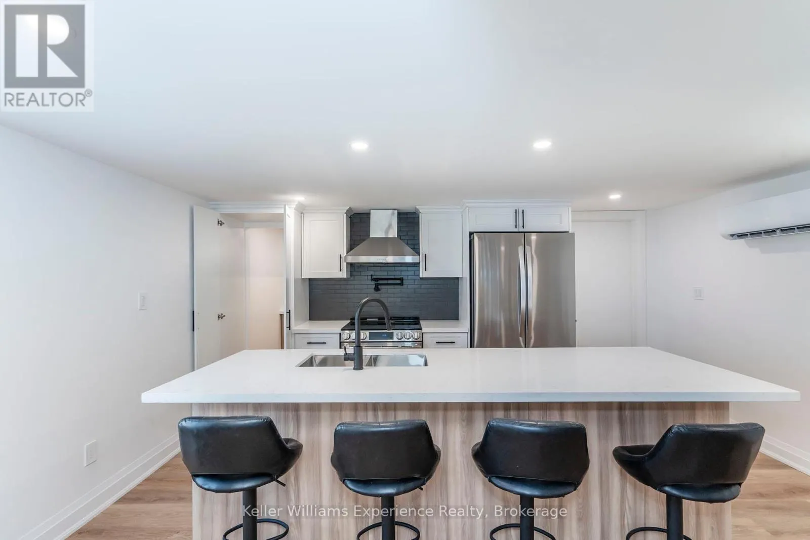 3355 MUSKOKA STREET