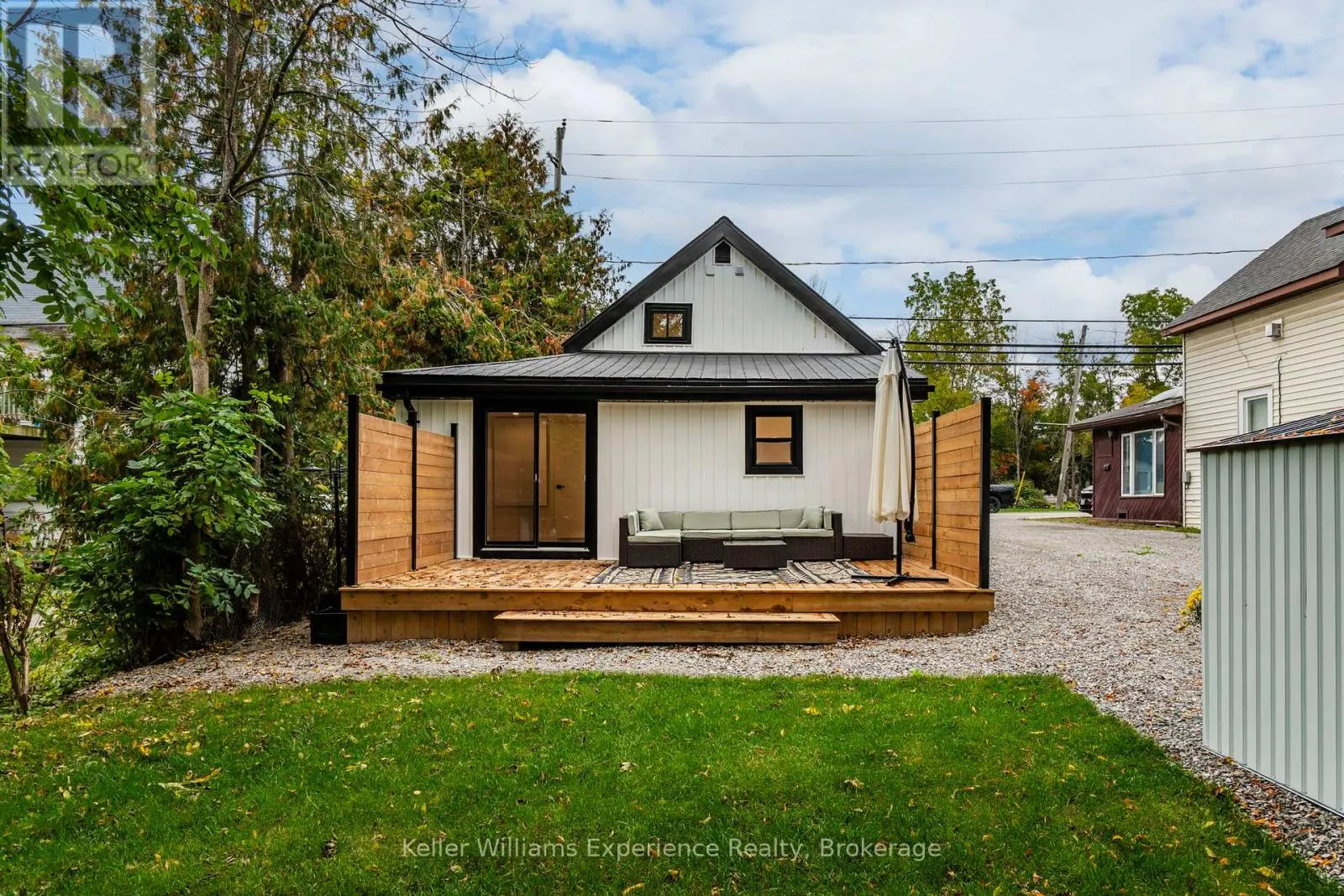 3355 MUSKOKA STREET