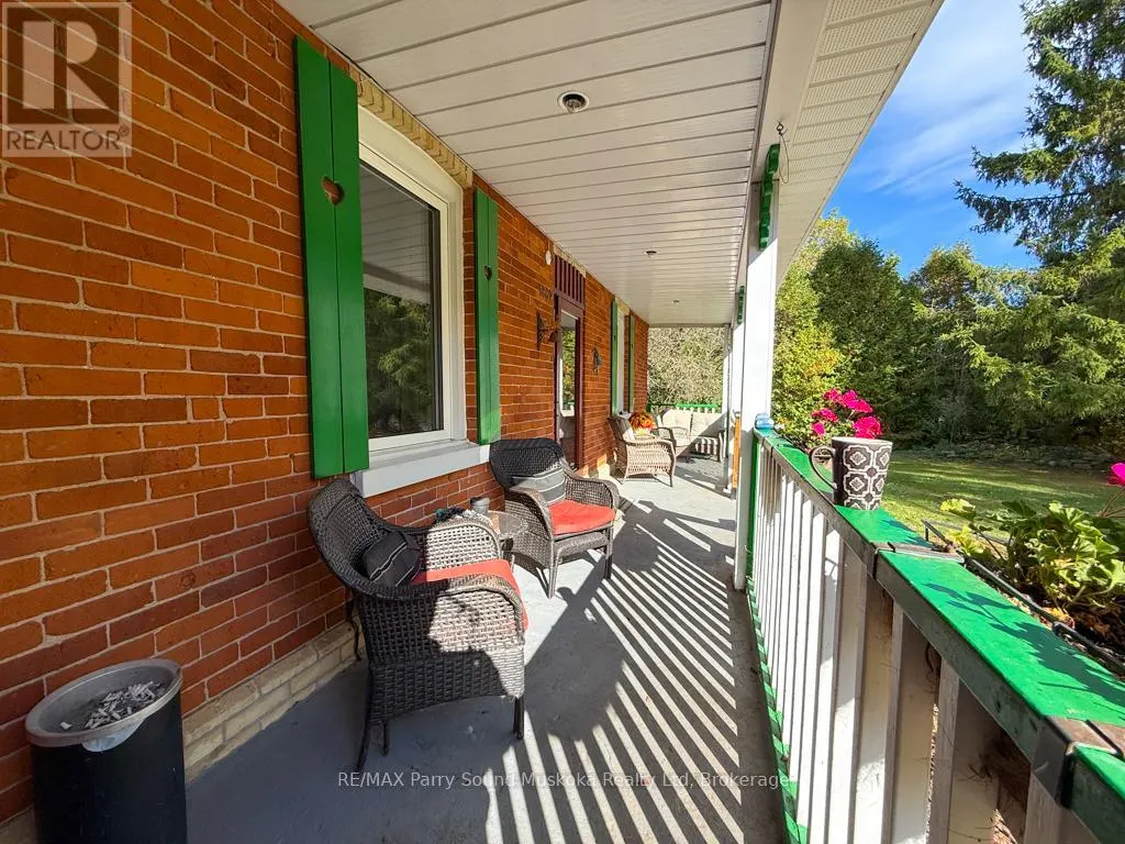 1862 DIVISION ROAD W