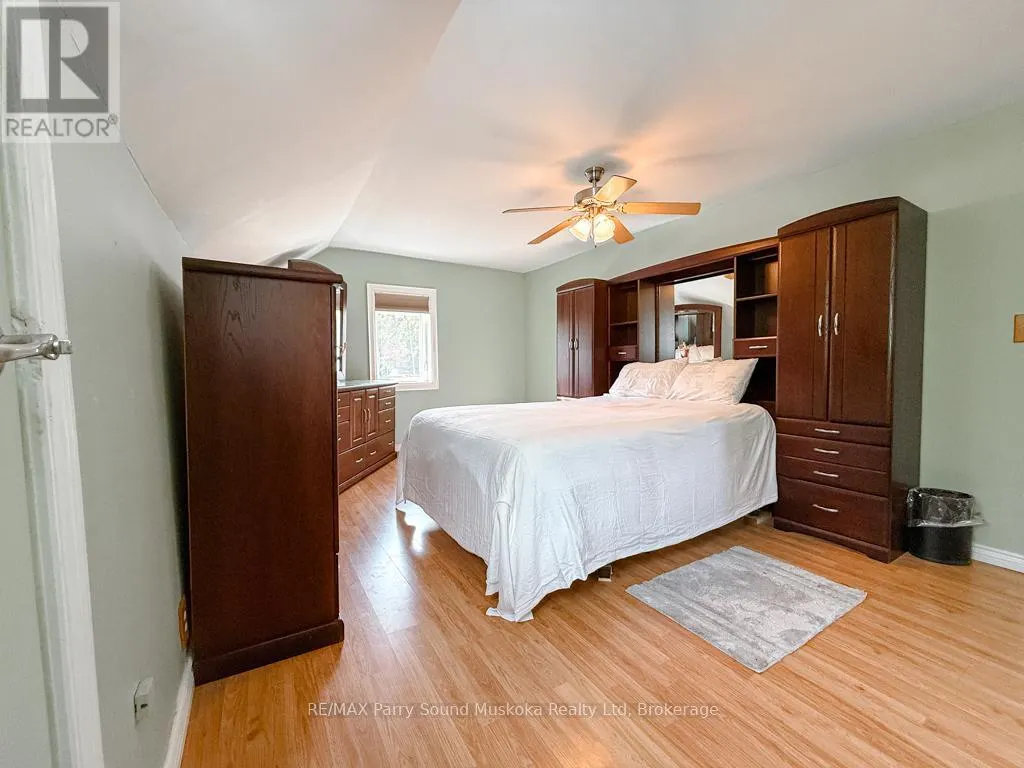 1862 DIVISION ROAD W
