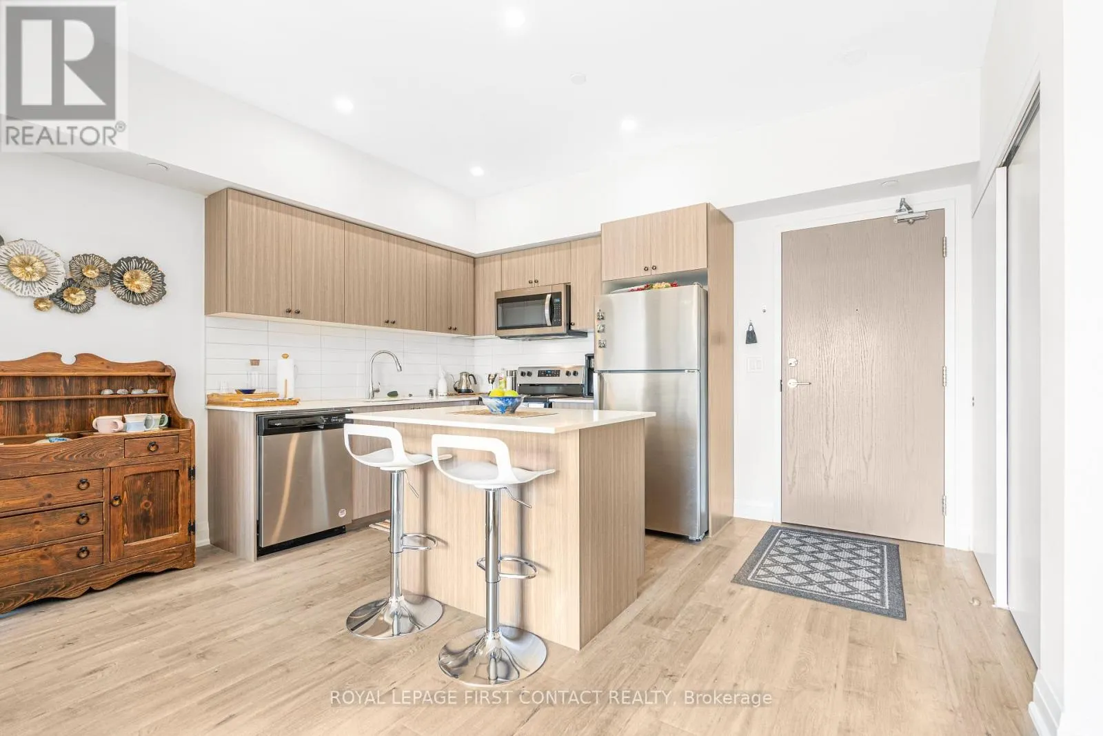 1106 - 58 LAKESIDE TERRACE