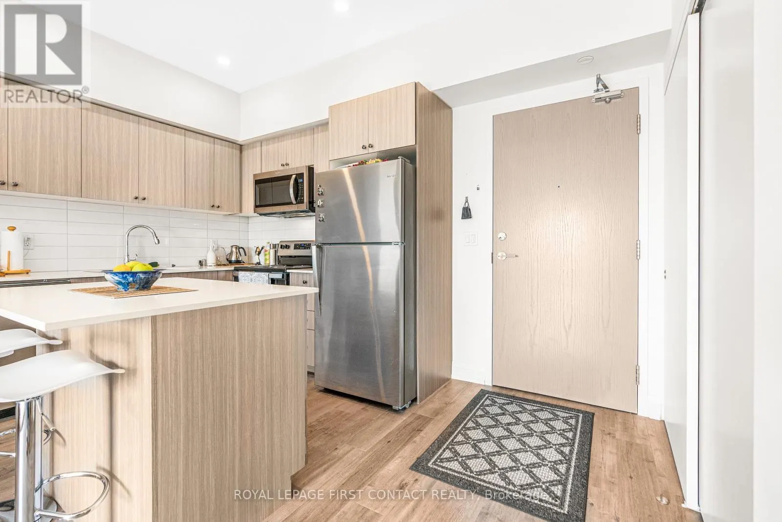 1106 - 58 LAKESIDE TERRACE