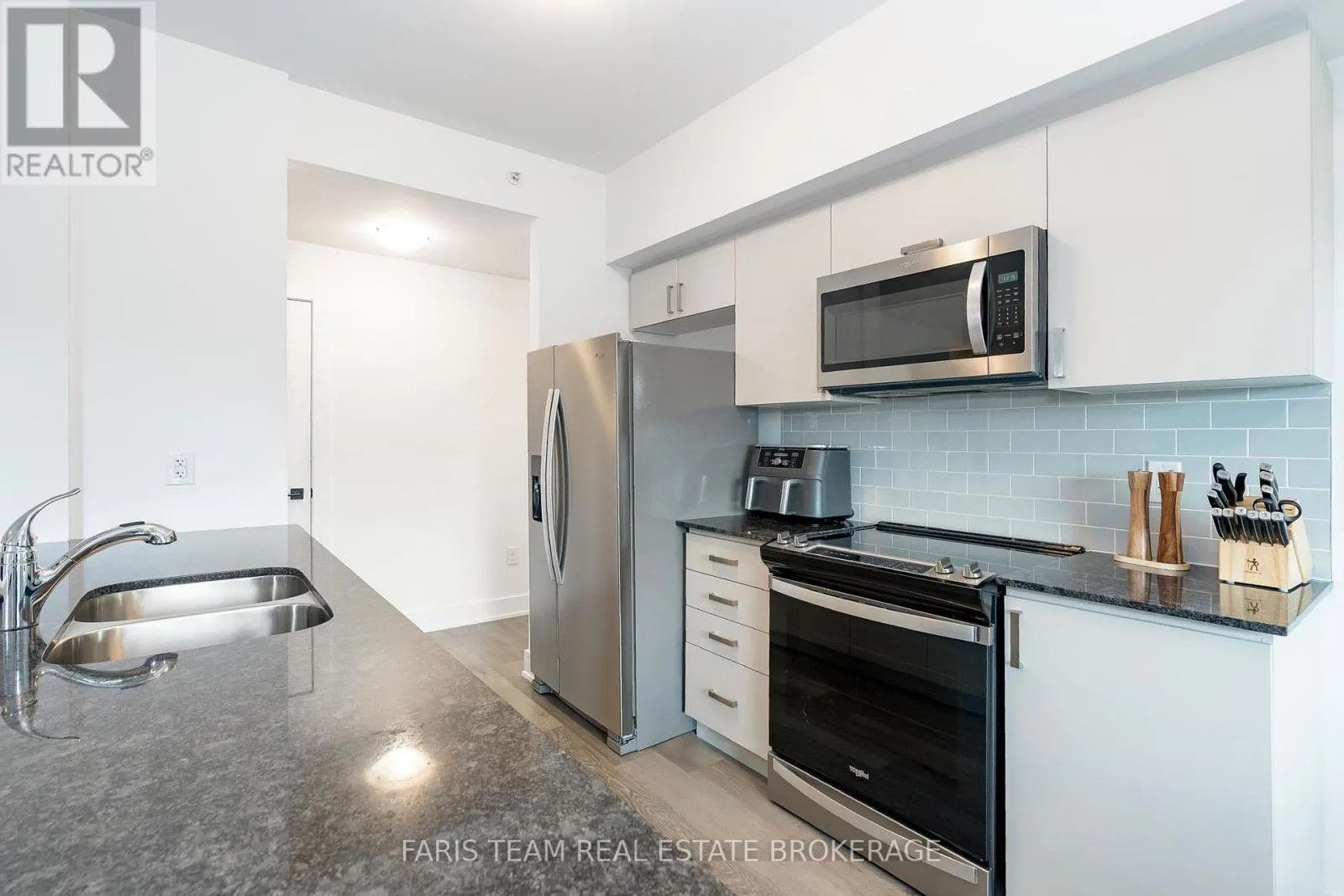 102 - 8 CULINARY LANE