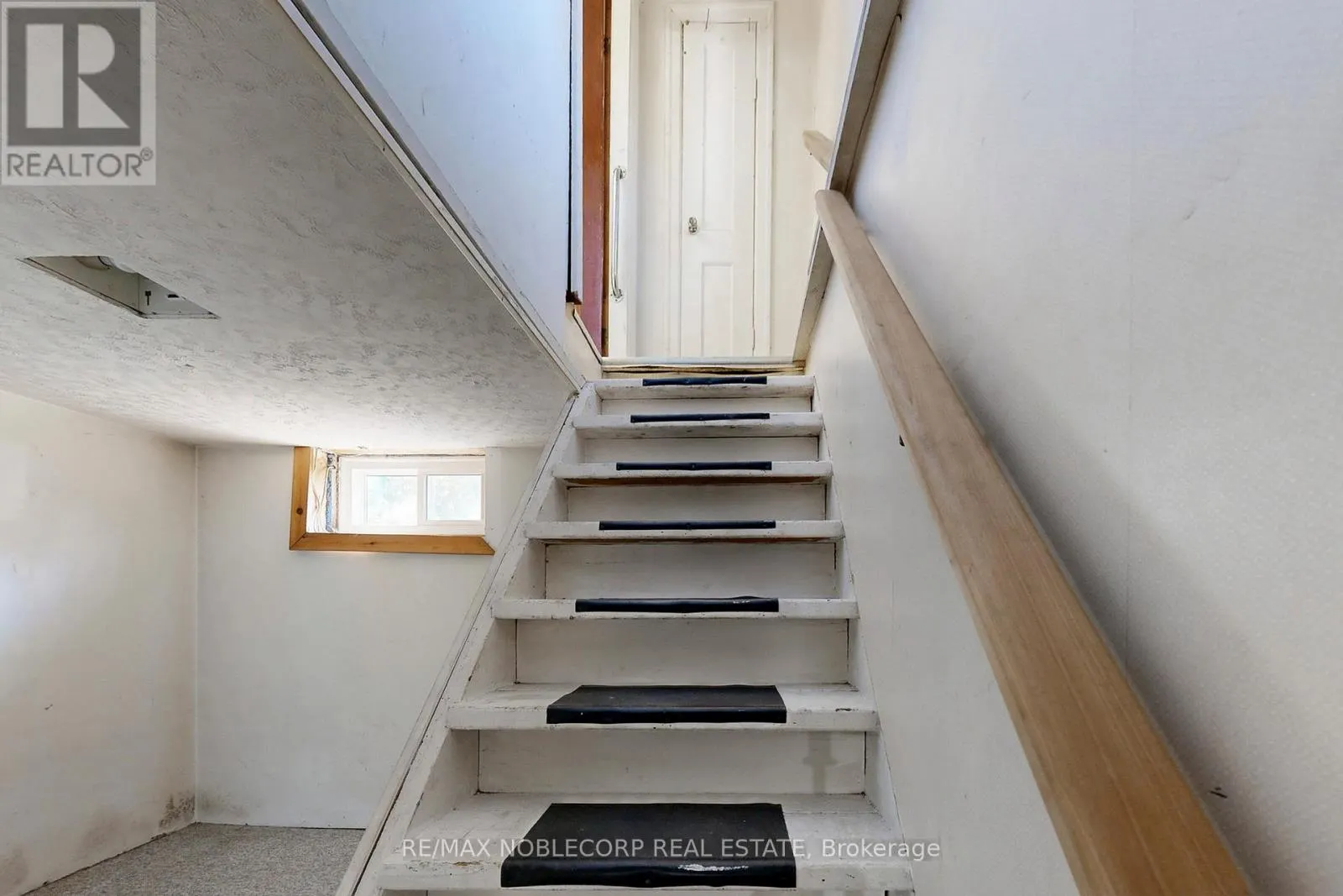 51 SIMCOE STREET