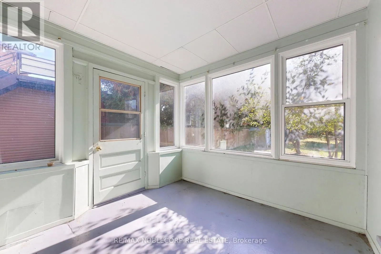 51 SIMCOE STREET