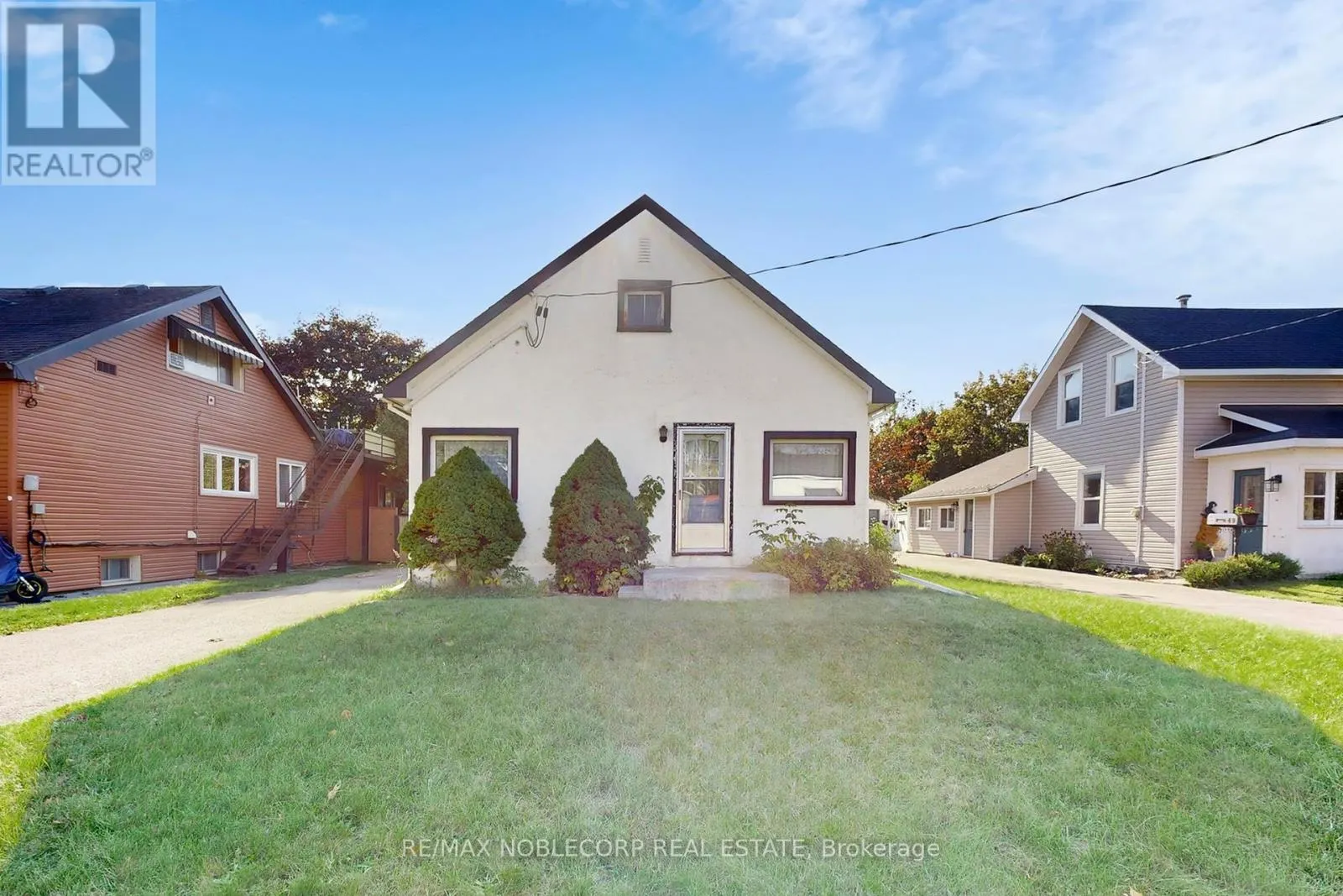 51 SIMCOE STREET
