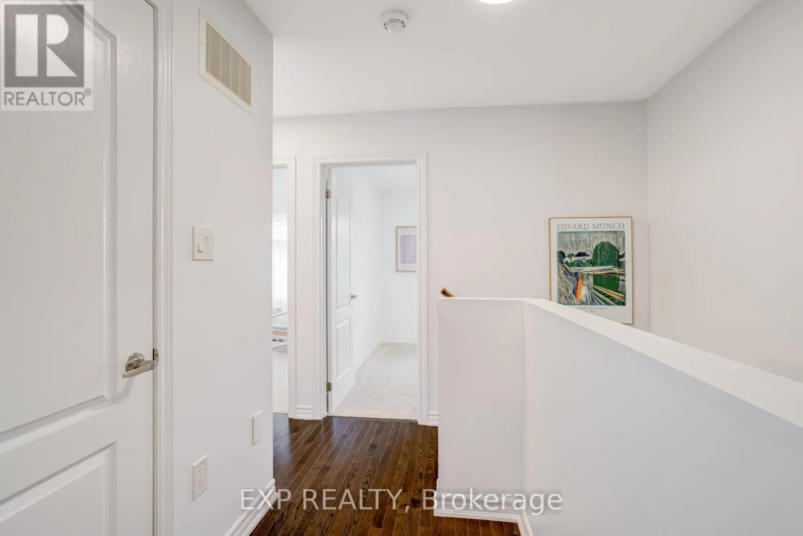 19 CYGNUS CRESCENT
