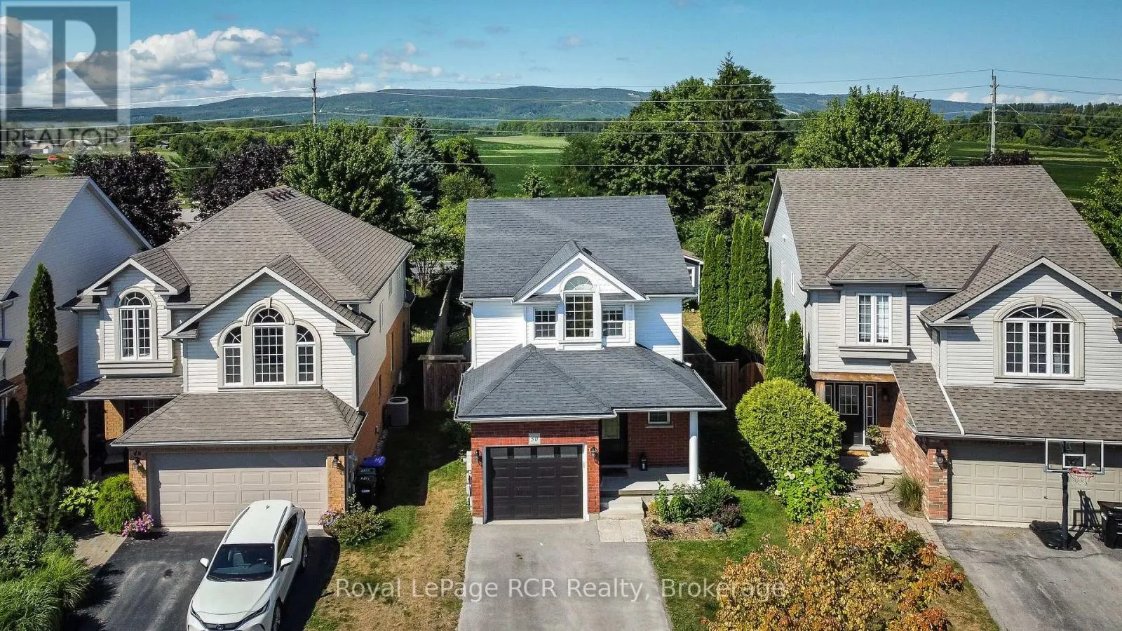 50 HIGHLANDS CRESCENT