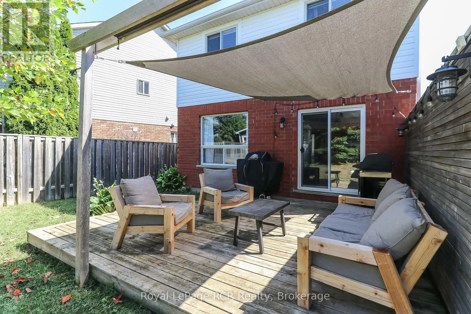 50 HIGHLANDS CRESCENT