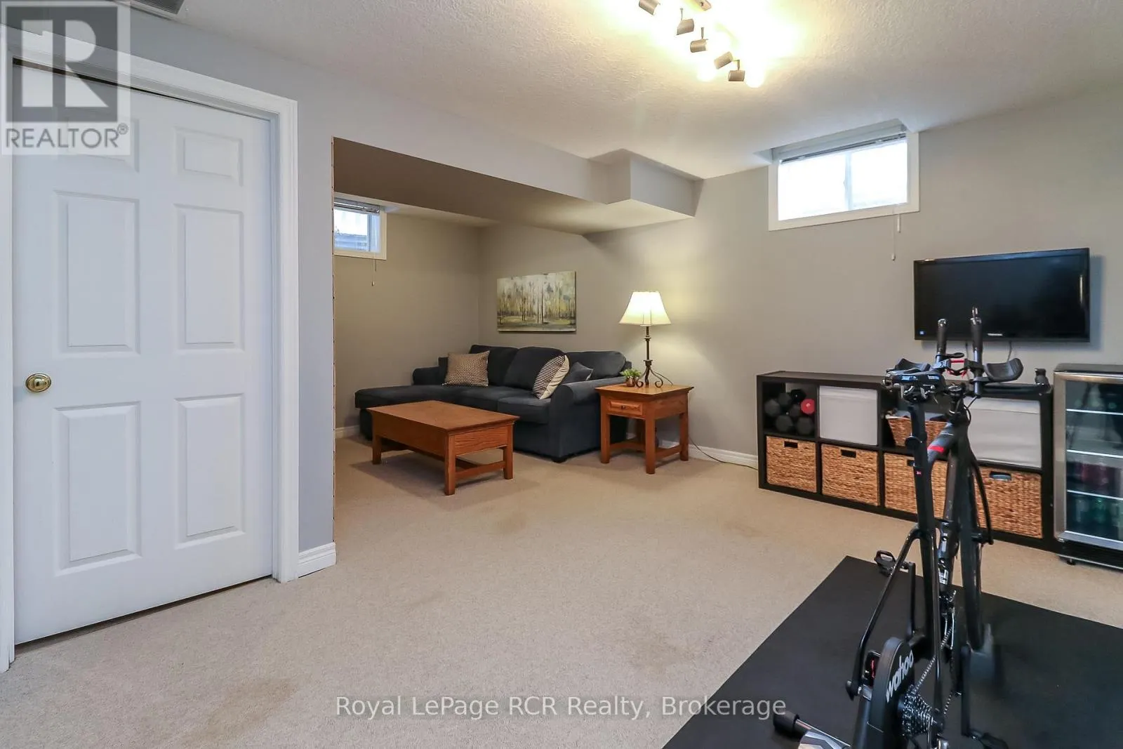 50 HIGHLANDS CRESCENT