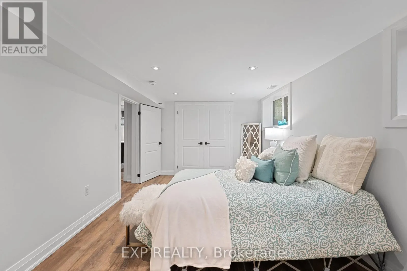 168 BERCZY STREET