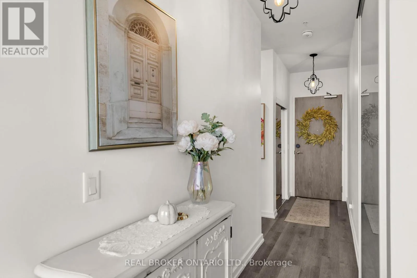 321 - 21 MATCHEDASH STREET S