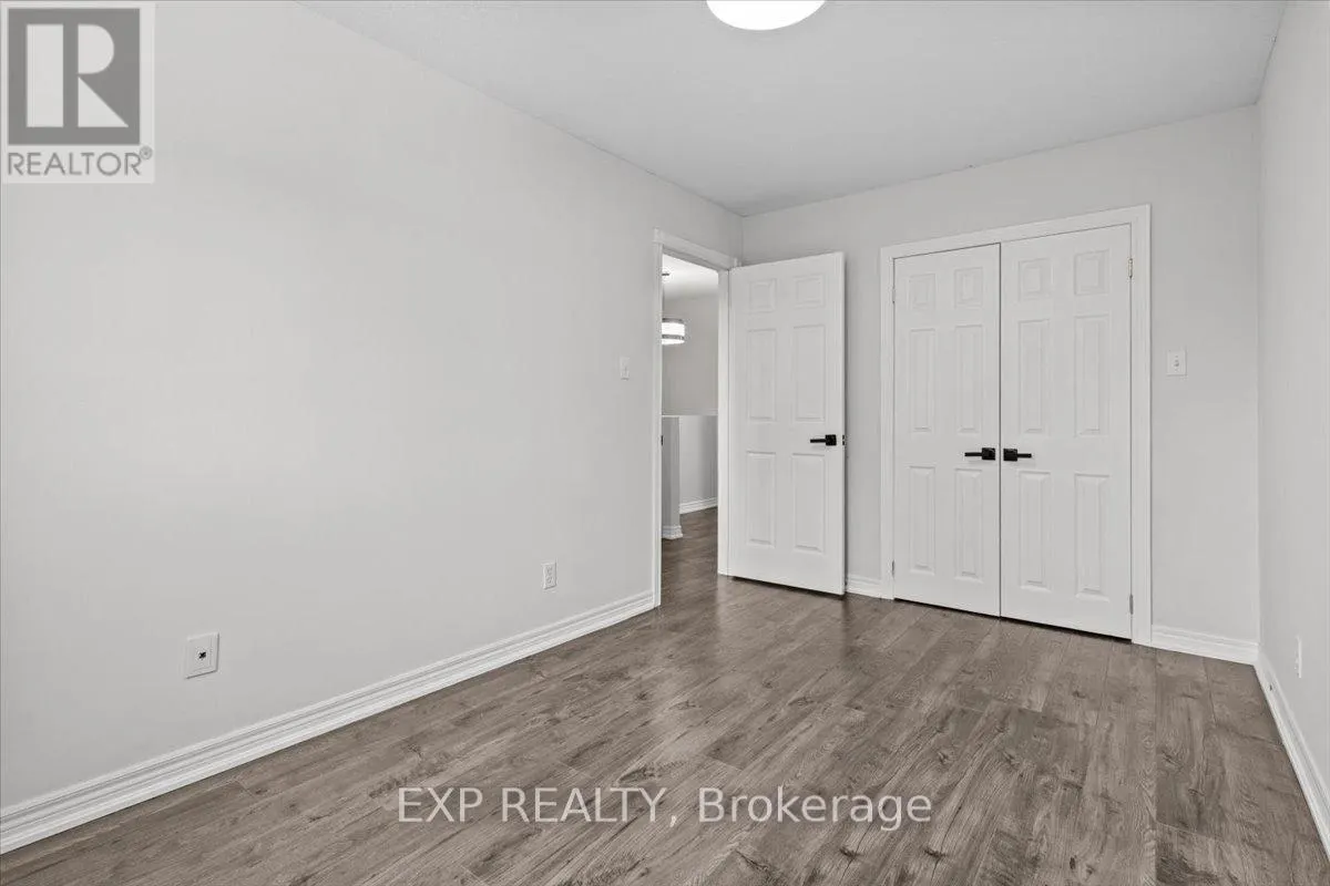 32 MICHAEL CRESCENT
