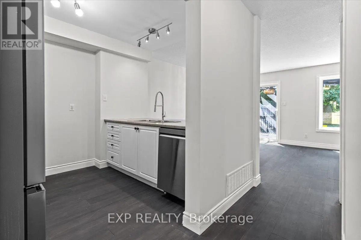 32 MICHAEL CRESCENT