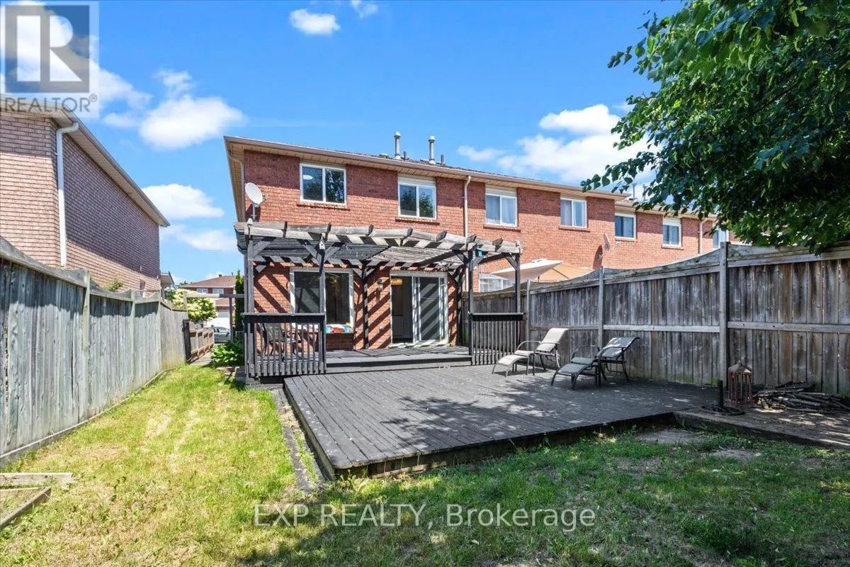 32 MICHAEL CRESCENT