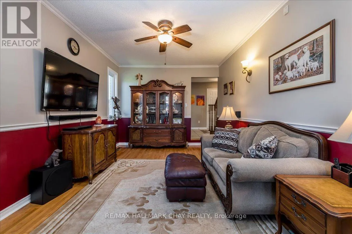 21 BARWICK DRIVE