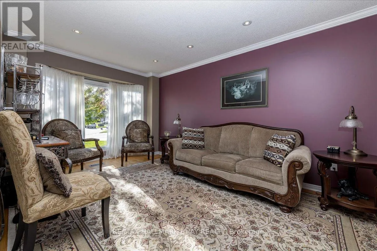 21 BARWICK DRIVE