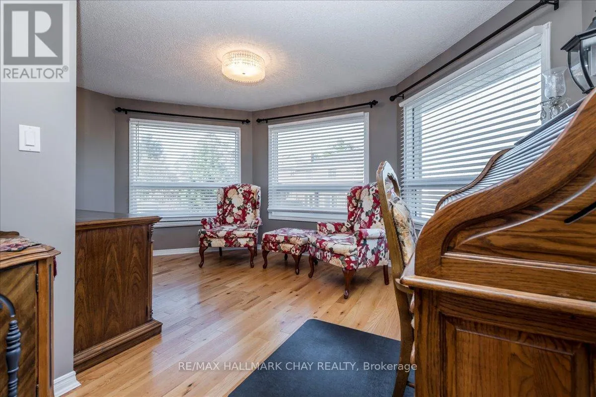 21 BARWICK DRIVE
