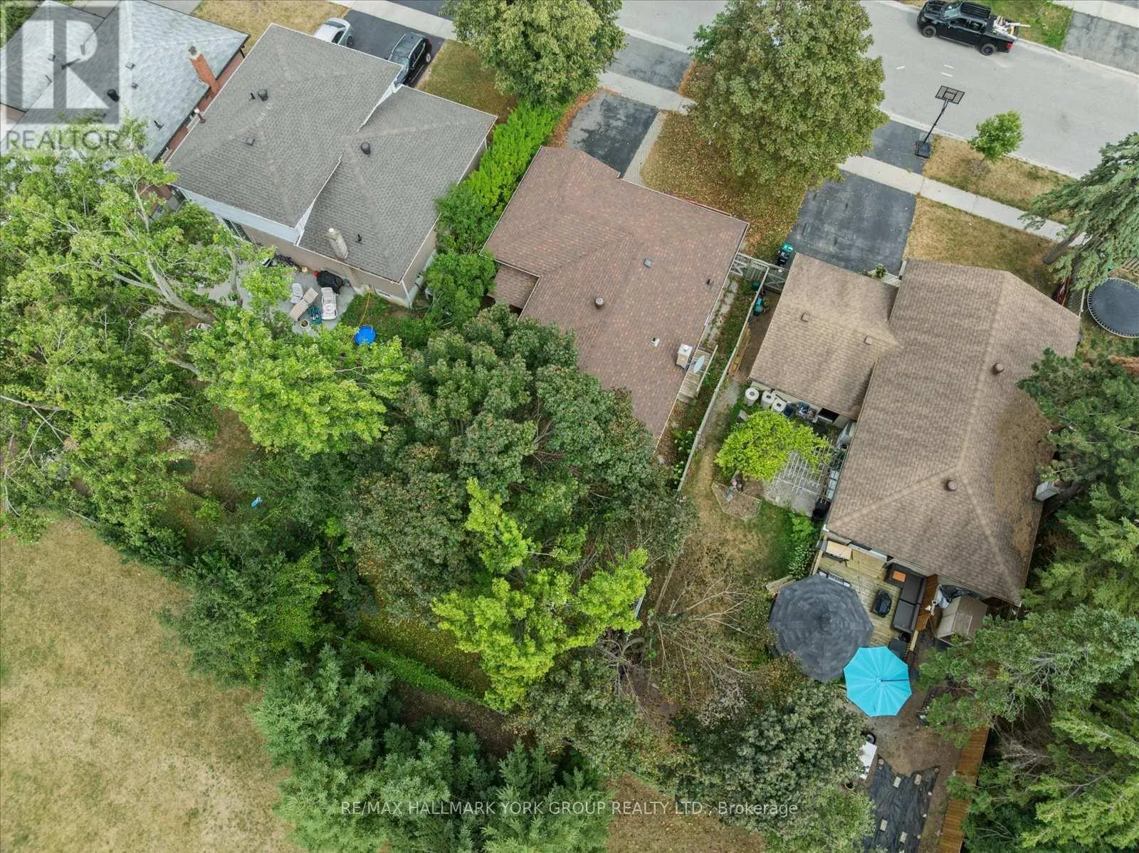 6 GLENECHO DRIVE