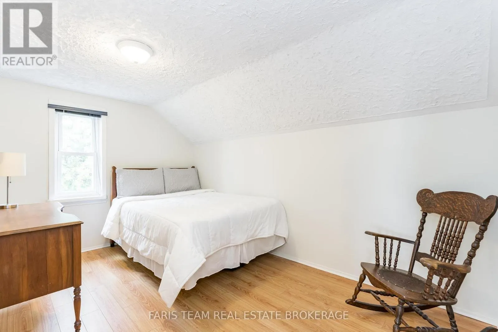 83 HUMMINGBIRD HILL ROAD