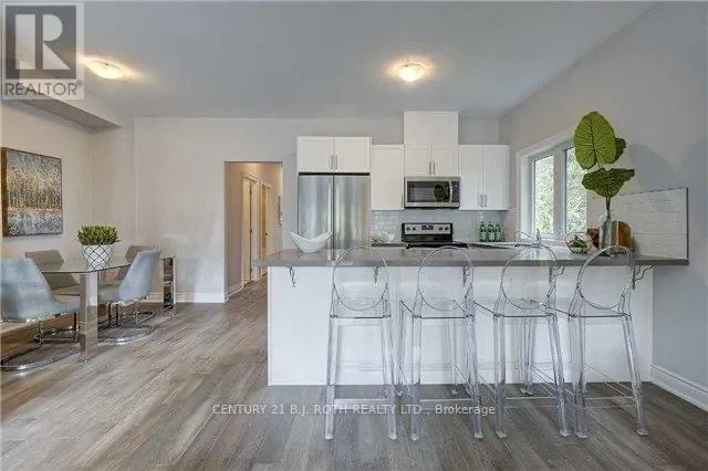 UPPER UNIT - 179 PATTERSON ROAD