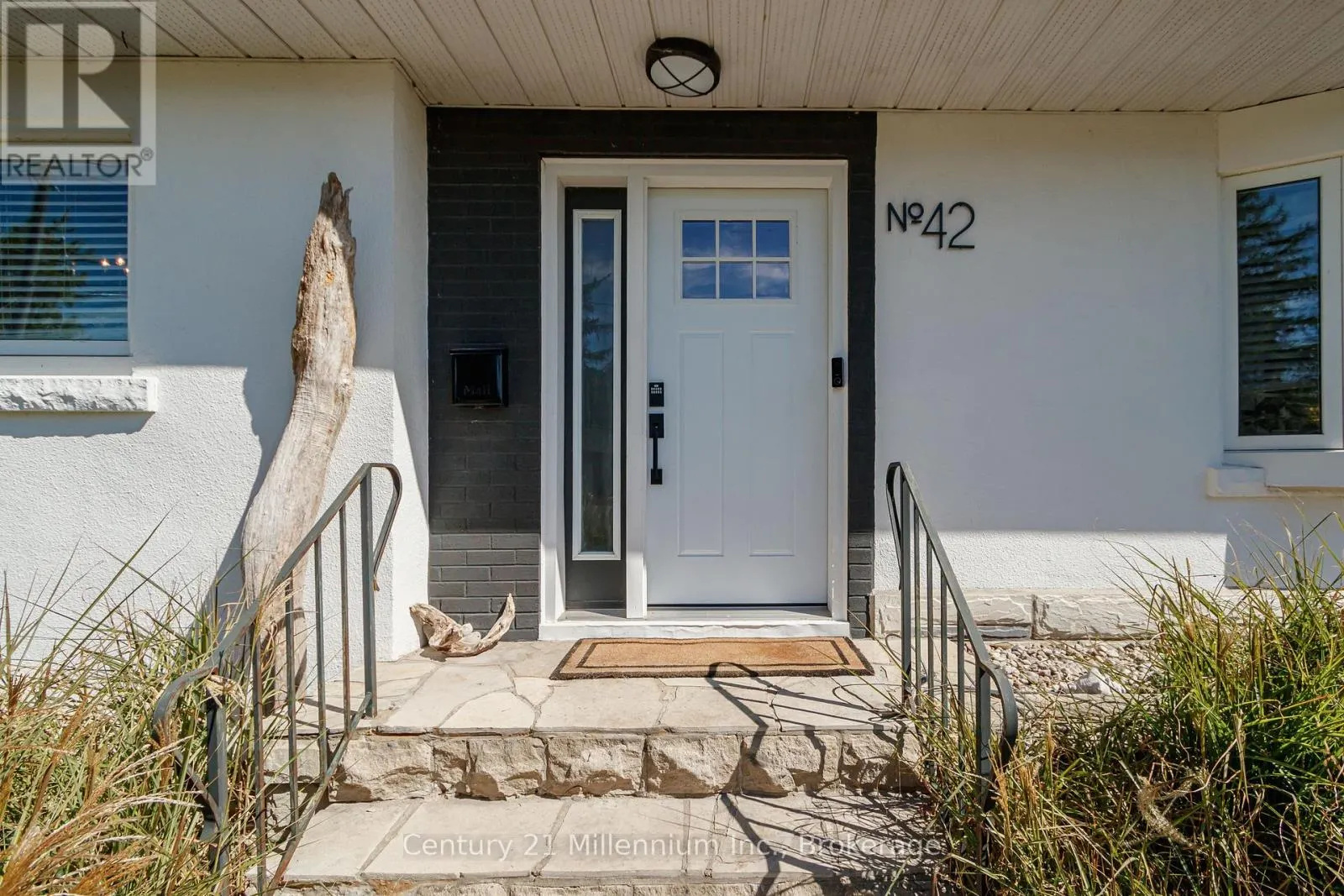 42 NIAGARA STREET