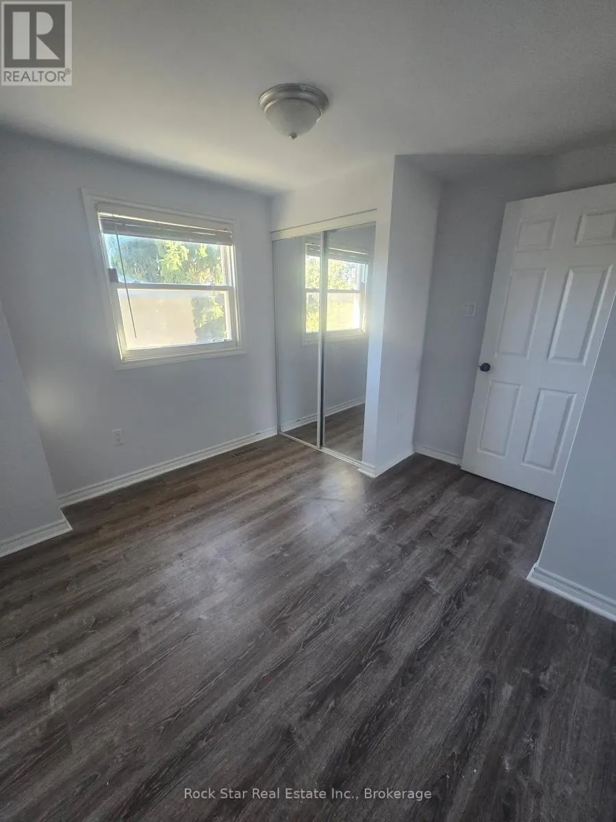27 DELANEY CRESCENT