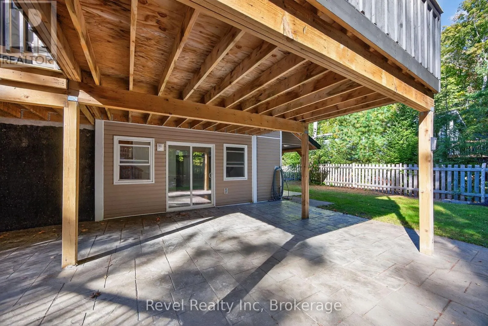 683 LAFONTAINE ROAD