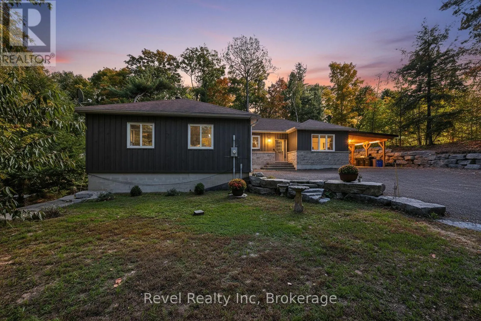 683 LAFONTAINE ROAD