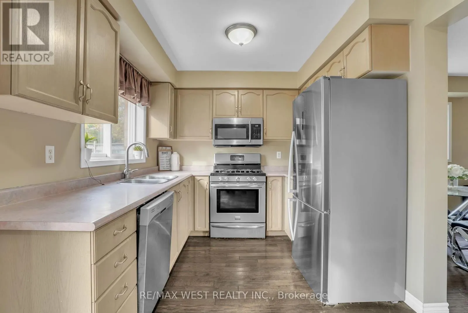 130 PICKETT CRESCENT