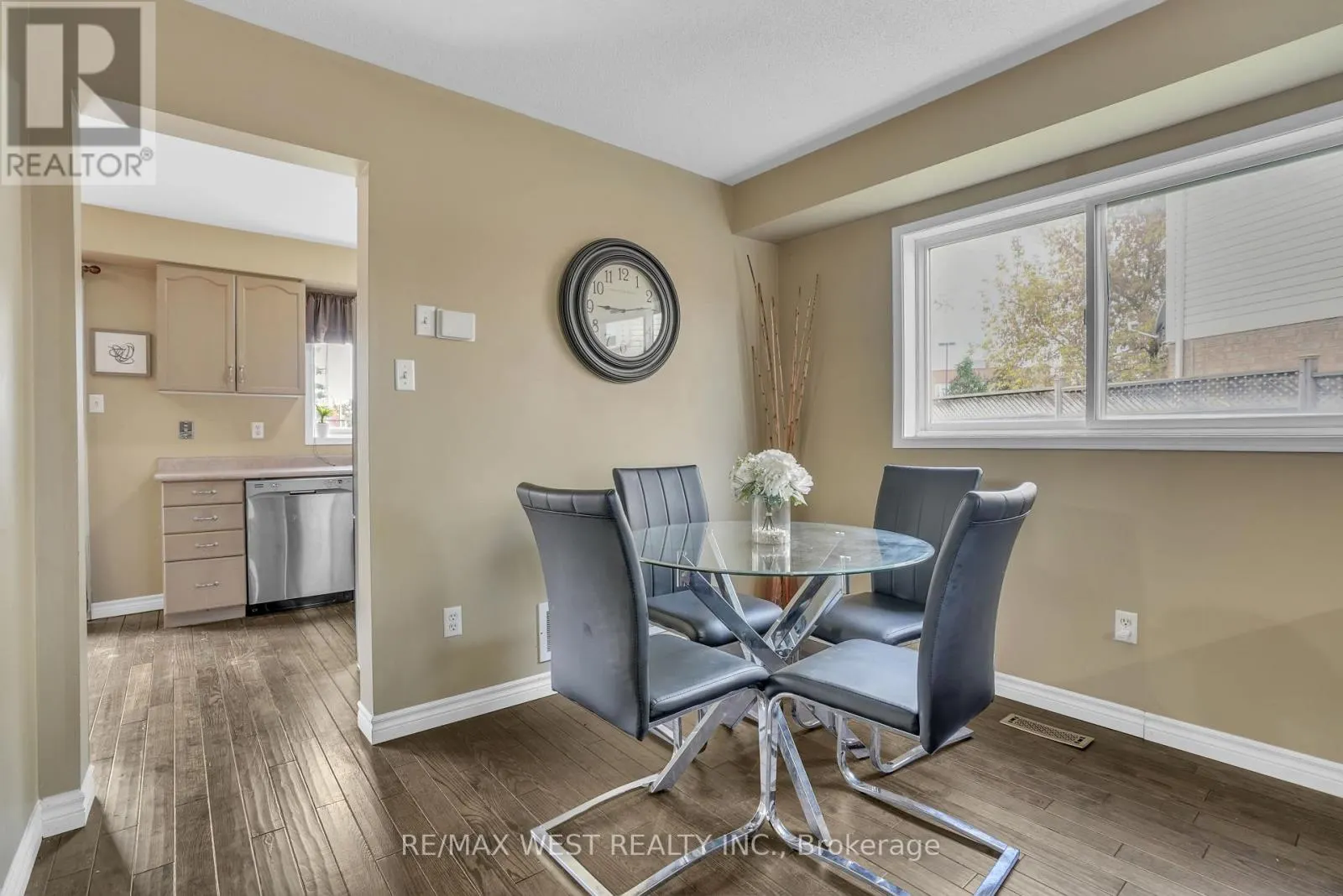 130 PICKETT CRESCENT