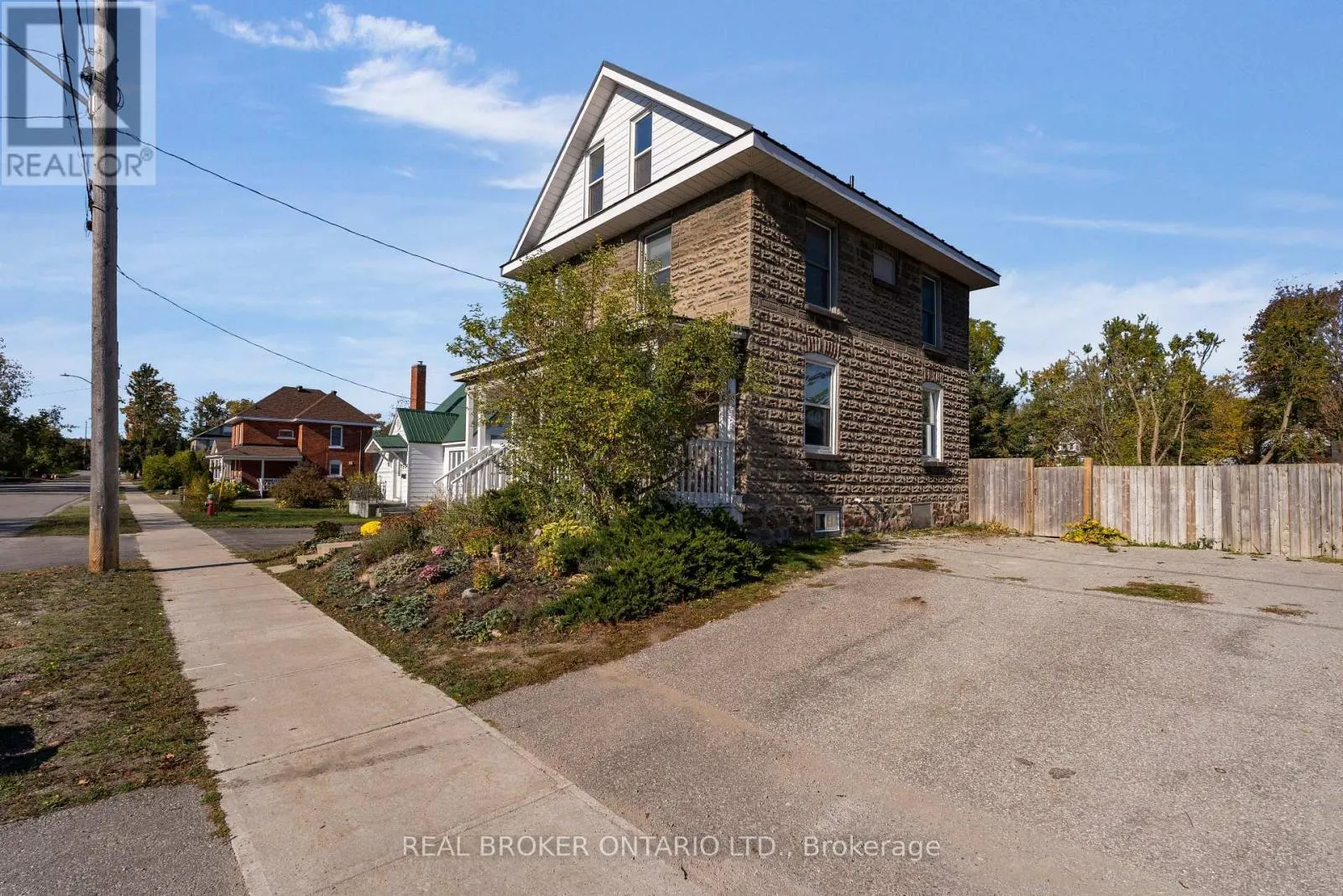 280 JOHN STREET