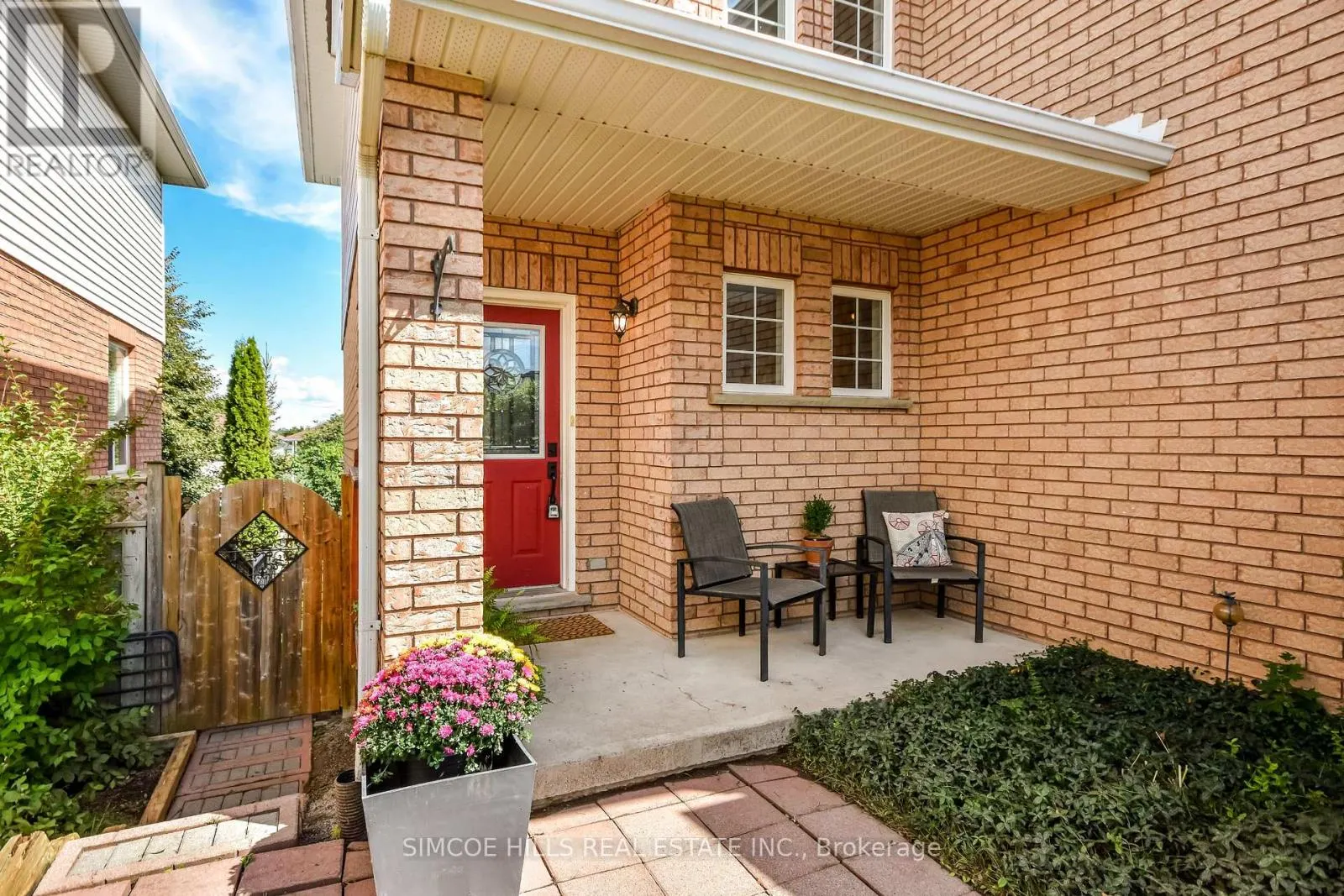 73 VANESSA DRIVE