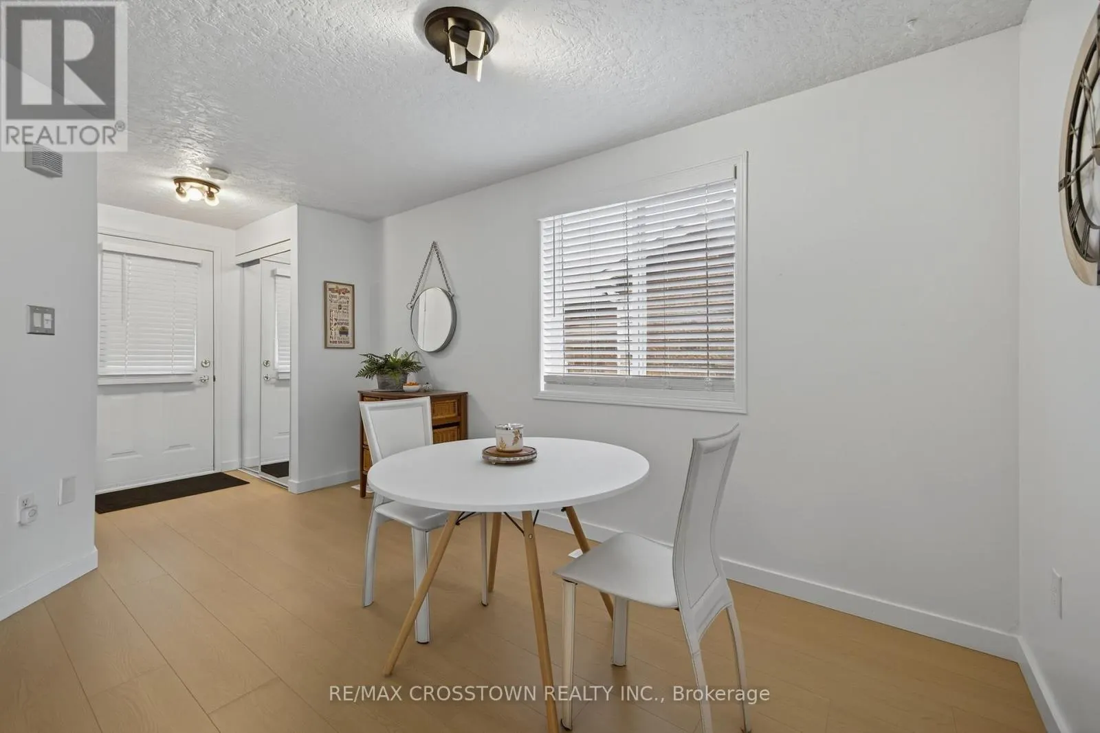 37 SEYMOUR CRESCENT