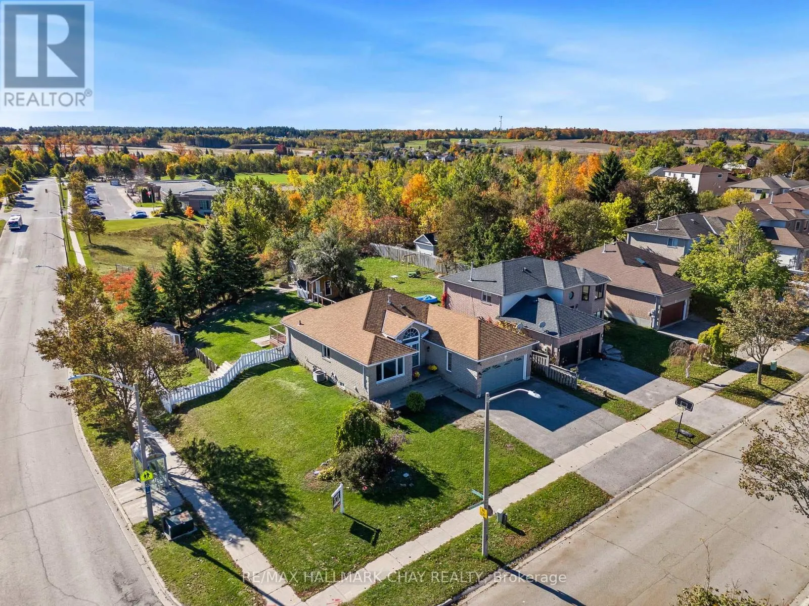 7 ASSINIBOINE DRIVE