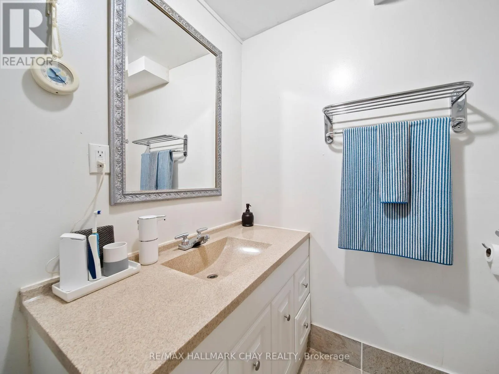 7 ASSINIBOINE DRIVE