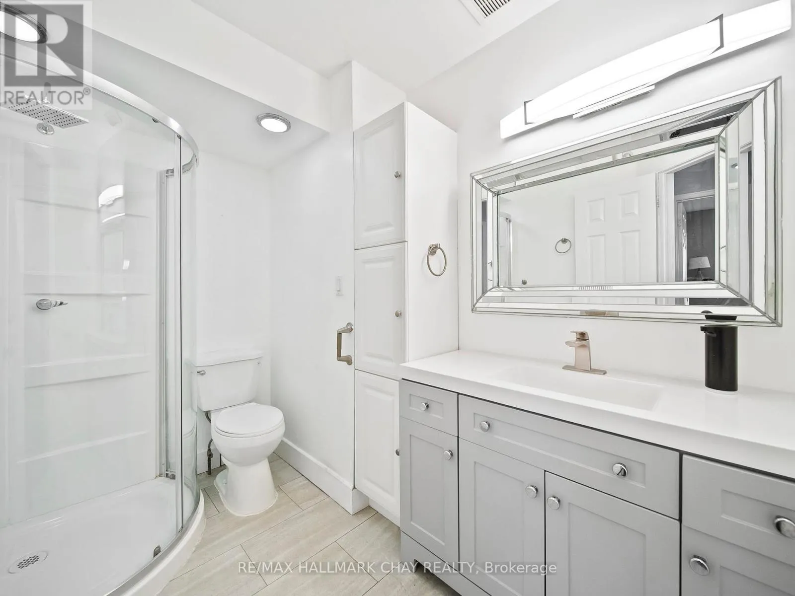 7 ASSINIBOINE DRIVE